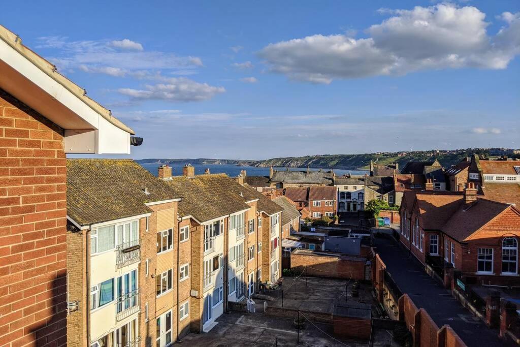 200 Year Old Large Townhouse With Sea Views Villa Скарбъро Екстериор снимка