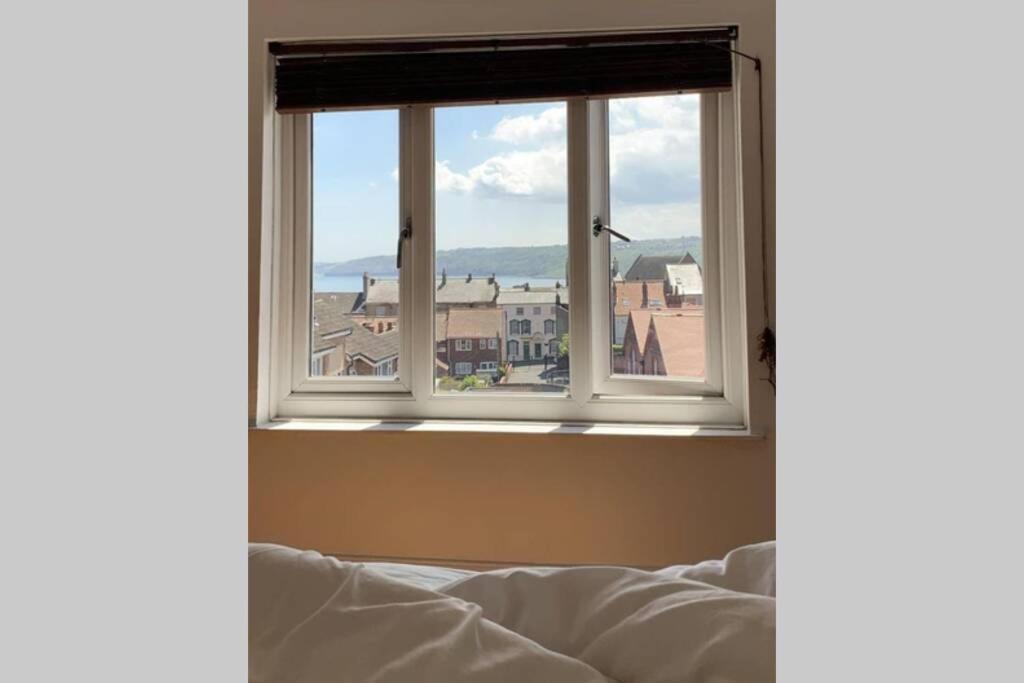 200 Year Old Large Townhouse With Sea Views Villa Скарбъро Екстериор снимка